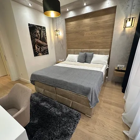 The Gates Hotel 4*
